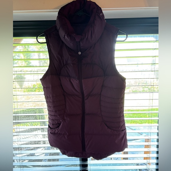 Purple Lululemon vest size small! Great condition $60 obo - Picture 2 of 3